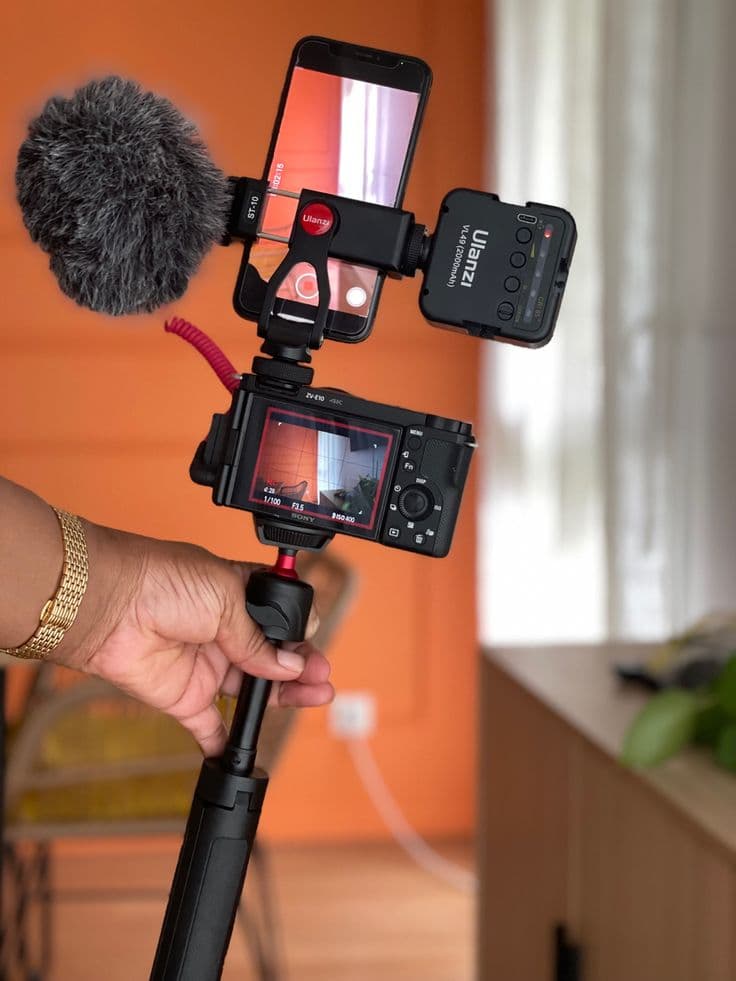Kit de tournage mobile : smartphone, micro et caméra sur perche
